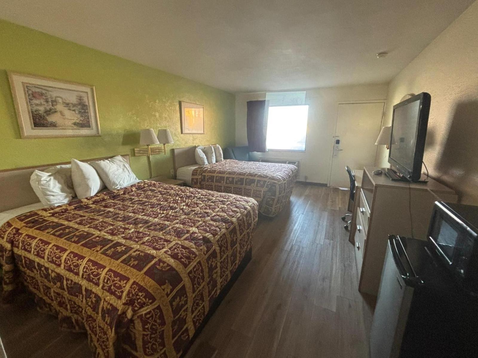 Economy Inn & Suites 哈里斯堡 外观 照片