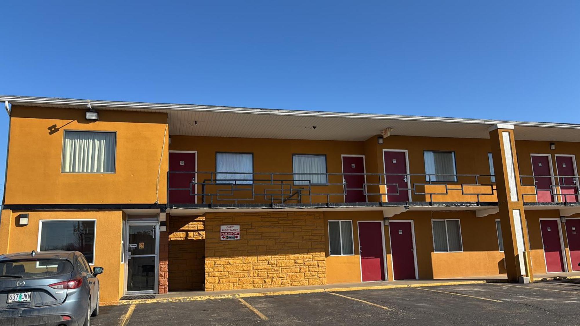 Economy Inn & Suites 哈里斯堡 外观 照片