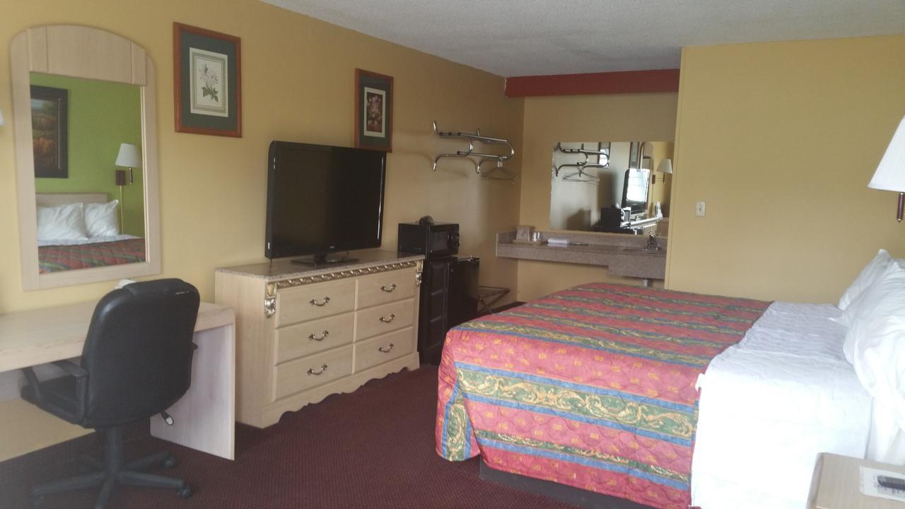 Economy Inn & Suites 哈里斯堡 外观 照片