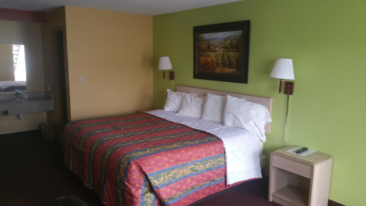 Economy Inn & Suites 哈里斯堡 外观 照片